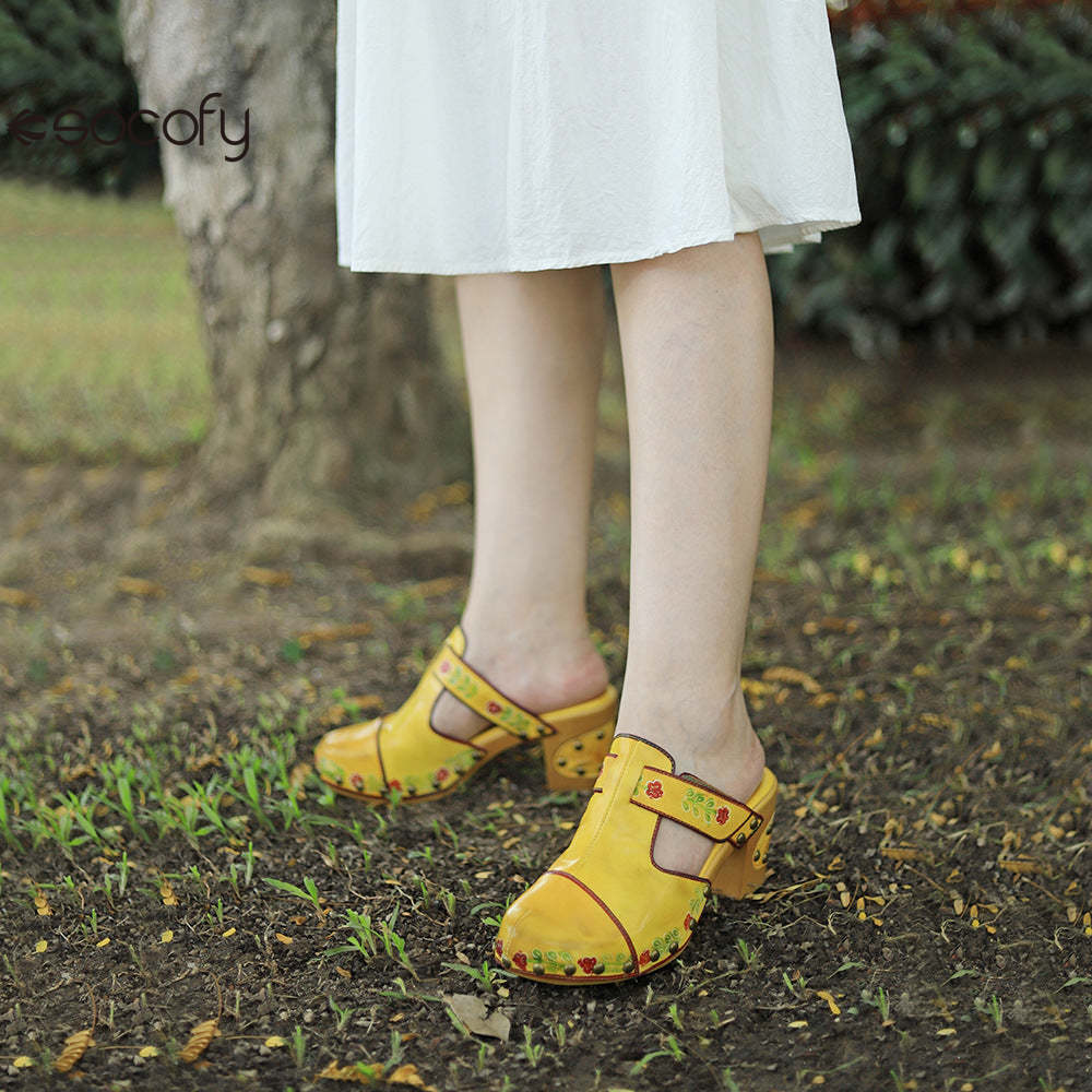 Socofy Spring and summer new spot genuine leather retro floral Baotou comfortable thick heel clogs and sandals